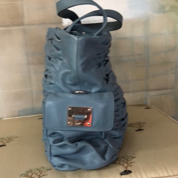 Donald J Pliner Blue Leather Bucket Bag - Picture 3 of 10